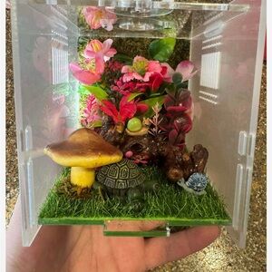Jumping Spider Enclosure with Magnetic - Terrarium with Flowers and Turtles